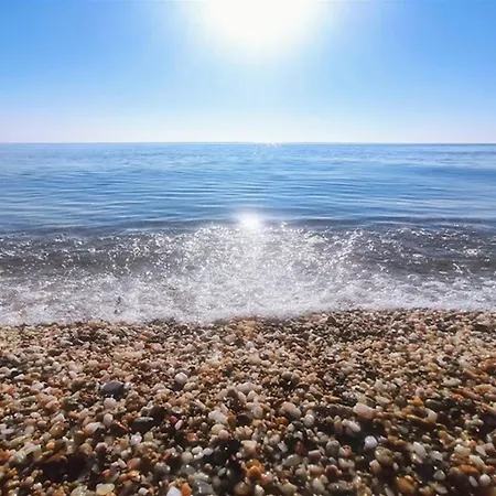 Tatil Evi Juno House Nea Plagia